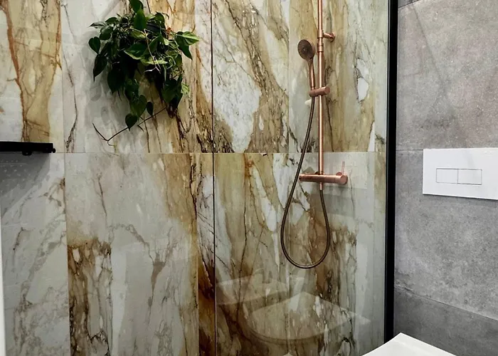 Tera House&rooms לינה וארוחת בוקר 4*