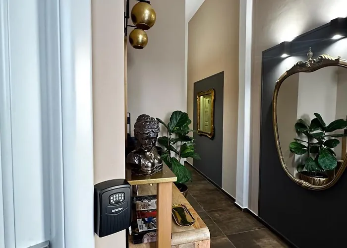 לינה וארוחת בוקר Tera House&rooms 4*