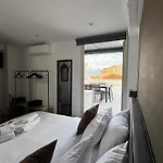 Tera House&rooms