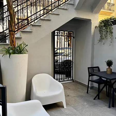 Tera House&rooms فندق مبيت وإفطار ريجّو دي كالابريا