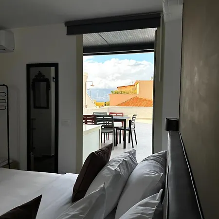 فندق مبيت وإفطار Tera House&rooms ريجّو دي كالابريا