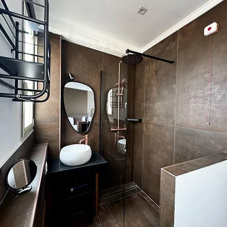 Tera House&rooms فندق مبيت وإفطار 4*