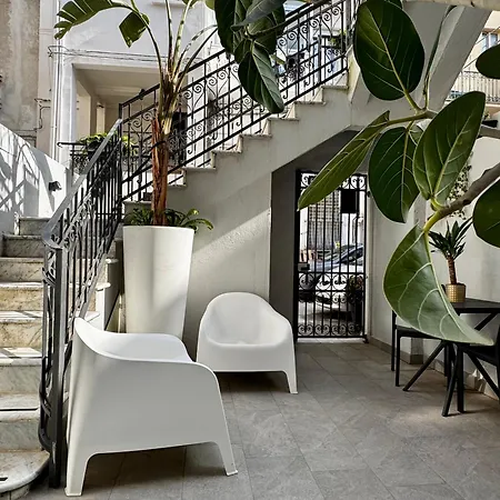 Tera House&rooms فندق مبيت وإفطار 4*