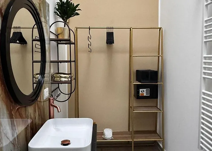 Tera House&rooms فندق مبيت وإفطار ريجّو دي كالابريا