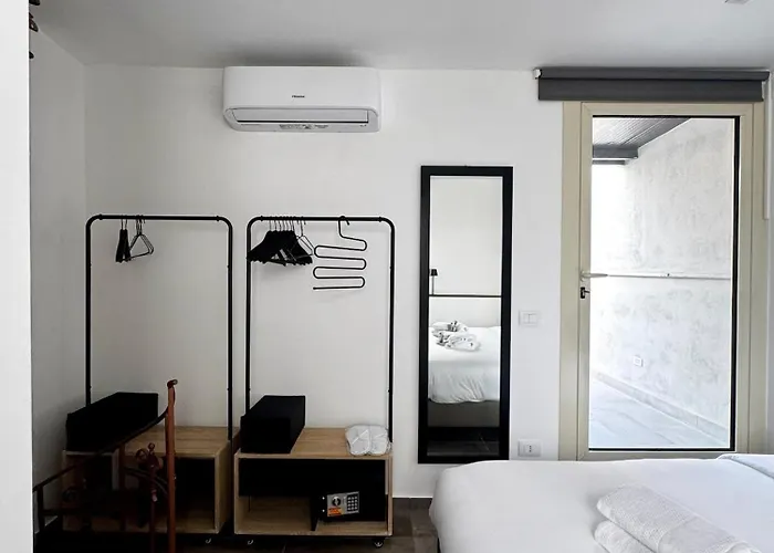 فندق مبيت وإفطار Tera House&rooms ريجّو دي كالابريا